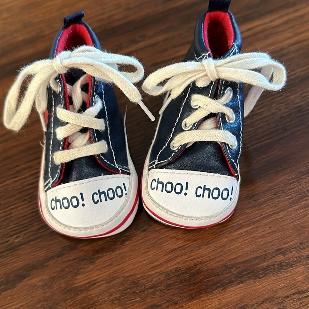 🎈🎈 3 pair of shoes all size 3-6 month. One Disney, 1 Gerber, one Child of Mine - Picture 9 of 12